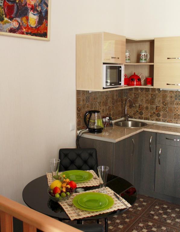 Guest House On Gia Abesadze Street Tbilisi Exterior photo