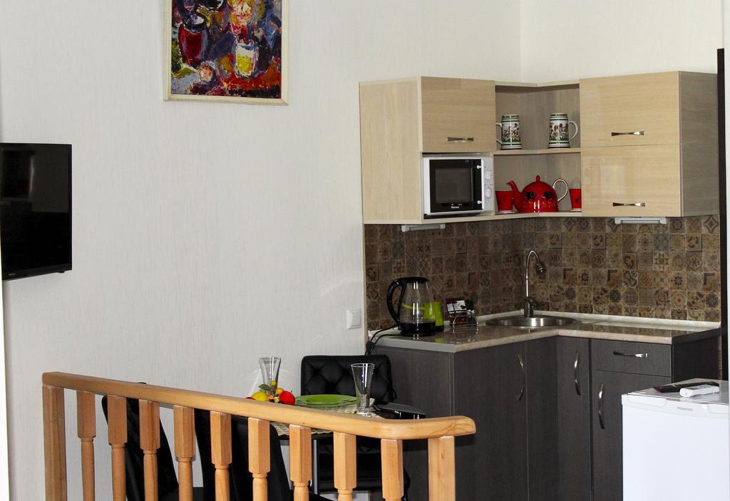 Guest House On Gia Abesadze Street Tbilisi Exterior photo